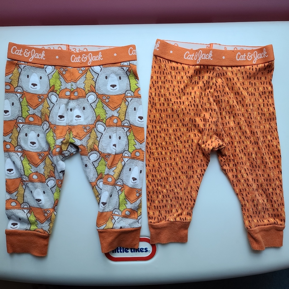Bundle of 2 pajama pants 12 months